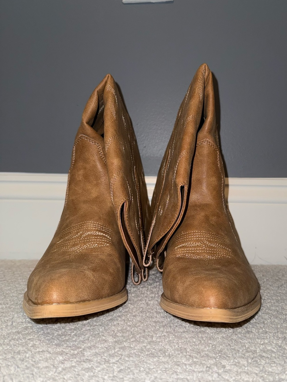 Embroidered Knee-High Western Boots Pointy Toe with Chunky Heel - Picture 6 of 8